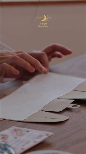 [K-ASMR] Rustling Paper Sounds, Crafting a Paper Lantern in a Hanok