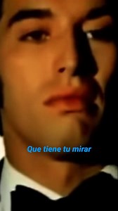 ¿ℕo ℙodés 𝕍ivir 𝕤𝕚𝕟 𝕄ú𝕤𝕚𝕔𝕒? Síguenos🎸 Si hay una canción que encapsula el amor apasionado, esa es "Porque yo te amo" de #Sandro, lanzada en 1969. Con su inconfundible voz y ese dramatismo que lo convirtió en el 'Elvis latino', Sandro no solo cantaba, sino que vivía cada palabra, haciendo que su público sintiera cada emoción como propia. Podemos ver cómo este tipo de baladas despiertan la nostalgia y el deseo, generando un vínculo emocional profundo con quienes la escuchan. Es un tema q