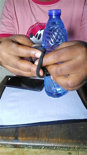 H0w I create my phone stand whenever am in the office