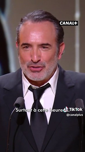 L'élégance de Jean Dujardin au César 2026
