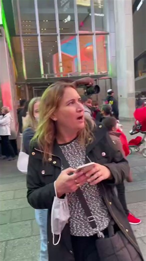 Backpack dog takes Times Square #shorts #dogbackpack #goldendoodle