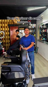 548K views · 9.3K reactions | “Cuando eres nuevo en la barbería y el cliente pide algo que ni Google sabe, pero igual te animas.  #NuevoEnLaBarbería #BurstFade¿? #ColaDePato #humor #fyp #barbershop #principiante #viral_video | Vicbarber | Facebook