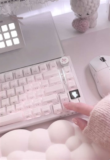 Coquette Aesthetic PC Setup Inspiration