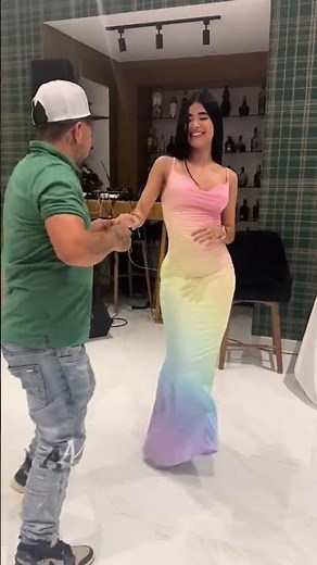 Así se baila y se disfruta la cumbia colombiana #parati #viralshort #baile #cumbia #rumba #tendencia
