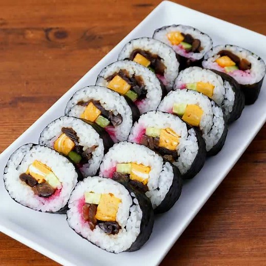 コツを押さえて失敗しない！基本の巻き寿司の巻き方 | デリッシュキッチン