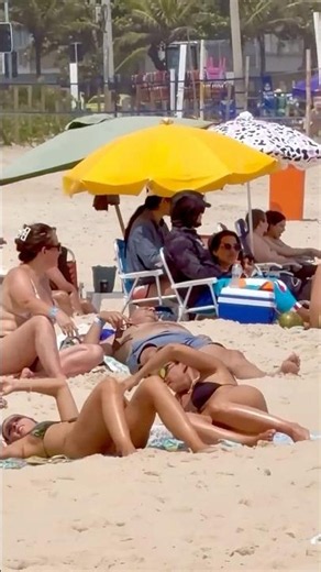 🇧🇷 Copacabana Beach A Warm Day