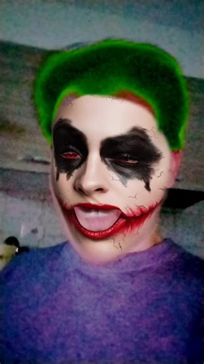 Video di Pennywise music Tim curry (@cosplaytimcurrymusic) con suono originale - Pennywise music Tim curry