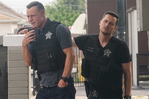 Jason Beghe Was a "Champion" of Jesse Lee Soffer's Chicago P.D. Return: "I Love Him"