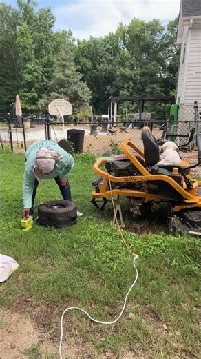 🚜 I Put My Cub Cadet Zero-Turn Lawn Mower Tire Back on the Bead… By Myself! 💪