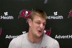 Rob Gronkowski telling the story of Tom Brady taking a shot of Fireball at the Kentucky Derby is your sports highlight of the week