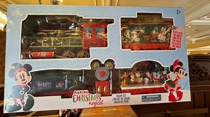 Get the holidays on track with this Mickey Mouse and Friends Making Christmas Magical Train Set! | Chip and Company