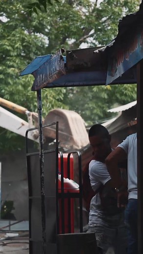 298K views · 9.4K reactions |  Así se vivió el operativo de demolición en el Triángulo del centro de Cúcuta, un punto que por años fue utilizado para la venta de autopartes robad@s. Hoy trabajamos por una ciudad más segura y ordenada.  | Cúcuta Es Noticia 1 | Facebook