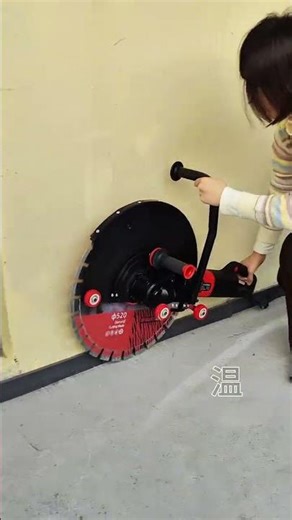 #Hardware tools#cut demolishing#Edge cutting machine# old house renovation