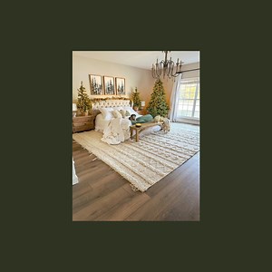 3.6M views · 45K reactions | lol this one is funny!“I don’t know who needs to hear this but the turkey taste the same with the tree up.” Do you decorate before or after thanksgiving?Do what makes you happy! I always decorate before!#LTKhome#forthehome #homedecor #christmasdecor #christmasdecorating #christmasdecorideas #christmashome #christmashomedecor #cozychristmas #christmasdecoration #christmashumor #christmasvibes | Our Winton home | Facebook