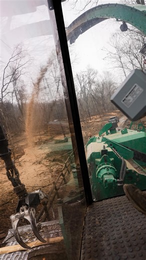 Sennebogen Tree Care Division on Instagram: "Your front row seat to tree work’s most exciting chipper #albach #albachdiamant2000 #chipper #treework #trees"