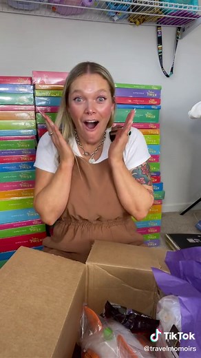 Thank you so much @shopmerchventures 😱 #loungefly #loungeflydisney #unboxing #loungeflycheck #loungeflybackpack #loungeflycollector #loungeflybags #loungeflybags #OscarsAtHome #HaloSilverTeam #AEMembersAlways #disneyhaul #loungeflyhaul #newloungefly #loungeflyunboxing #mickeypumpkin #disneystyle #disneylook #AEMembersAlways #WomenOwnedBusiness #loungeflyaddict #loungeflyminibackpacks #loungeflycollection #loungefly101 #disneybag #captainamerica #disneyprincesses #blinky #shopsmall #disneymom