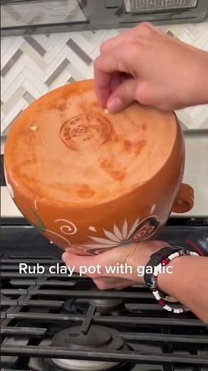 How to cure Mexican Clay cooking pot - Como curar Olla de Barro