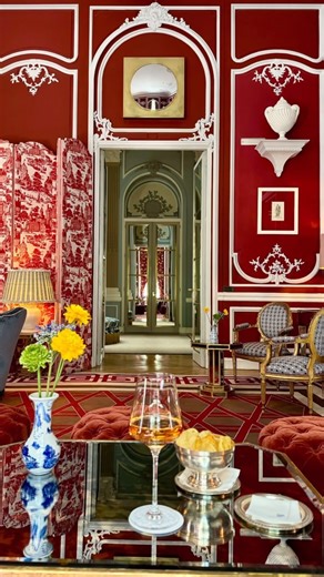 Marvelous in Madrid! Many new friends, projects and video visits! The @santomaurohotel was the most warm, welcoming and beautiful home for my stay with impeccable service and stunning garden terrace, perfect for a meal or aperitivo! And major thanks to my longtime insta friend @bea_satrustegui who orchestrated so much including a chic dinner at her stylish home! So hasta luego Madrid - I’ll certainly be be back! | Quintessence