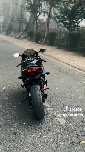 Suzki GSXR 750 ❤️‍🔥 #viral #viralvideo #foryo #foryoupage #fuppppppppppppppppppppppppp