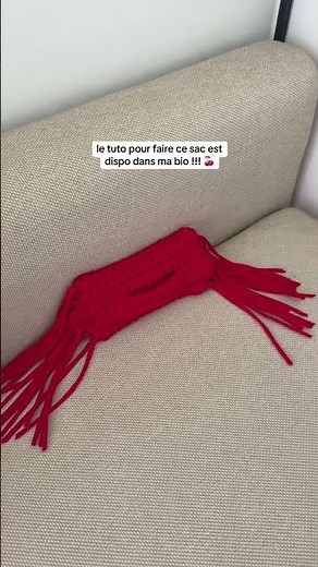 let’s go faire ta pochette au crochet pour cet été !!! le tuto est vraiment complet et spécial dé...