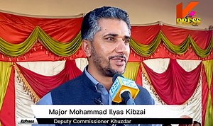 خضدار : این 30 شاہراہ ۔ تین ڈپٹی کمشنرز آئے اور چلے گئے فائل کو ہاتھ تک نہیں لگایا ۔ تاہم موجودہ ڈپٹی کمشنر خضدار نے آتے ہی زمین مالکان کو معاوضوں کی ادائیگی کا 90 فیصد مرحلہ طے کرلیا ۔ اہلیان فیروز آباد کی جانب سے اس صلہ رحمی پر ڈپٹی کمشنر خضدار کے اعزاز میں پروقار تقریب کا اہتمام کیا گیا ۔ اور میجر محمد الیاس کبزئی تفصیل کے ساتھ علاقہ عوام سے مخاطب ہوئے ۔ | Kz Press ••