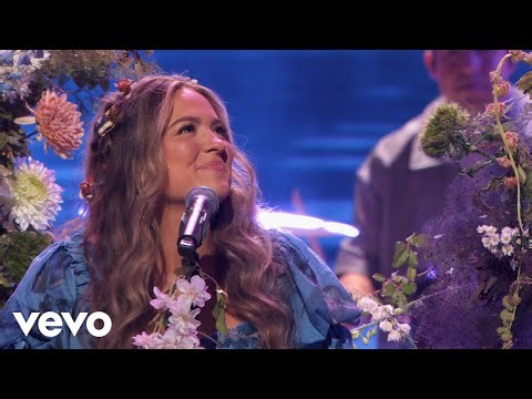Leanna Crawford - Still Waters (Psalm 23) (Live at the 2025 K-LOVE Fan Awards)