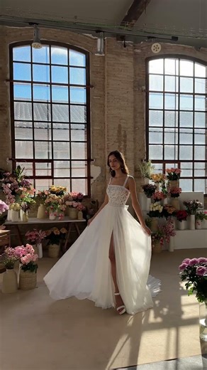 XEMIAN – Bohemian Straight-Cut Wedding Dress with Lace Bodice 💐