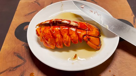 Who let me cook? - Lobster boiled in pure maple syrup