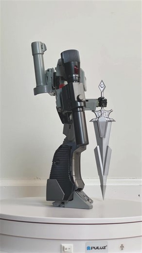 Megatron #autobots #decepticons #transformers #transformersg1 #robotsindisguise #morethanmeetstheeye | The Reflector Files