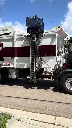 EDCO ZR Collecting Recycle #garbagetruck