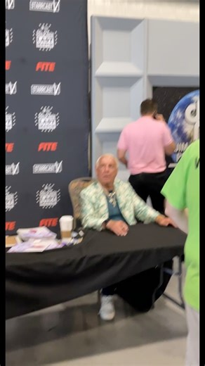 Bret Hart & Ric Flair. #wrestling #WWE | Biglpwrestling