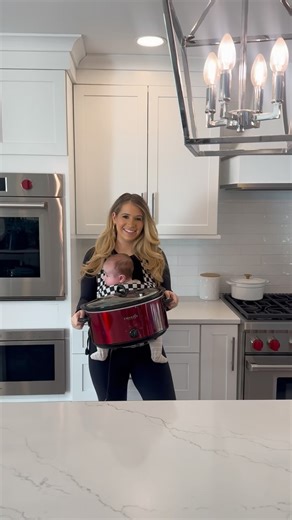 Style It With Trix - Mercedes Gonzalez Mayo - on Instagram: "Crock Pot Honey BBQ Chicken Wings🍗🤎🍯 I have been missing out for years not realizing that I could make the most delicious wings right in my crock pot!! I’m excited to make buffalo ones next! The chicken falls right off the bone and so easy and fast to make!! Let me know if you try these - I’d love to know your thoughts!🤤 #crockpotmeals #crockpot Ingredients: 2 lb of chicken wings Garlic powder Onion powd