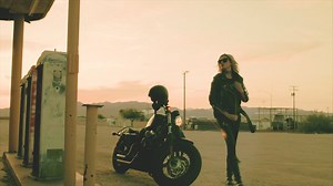 Dirty Honey - Rolling 7s [Official Video] Chords - Chordify