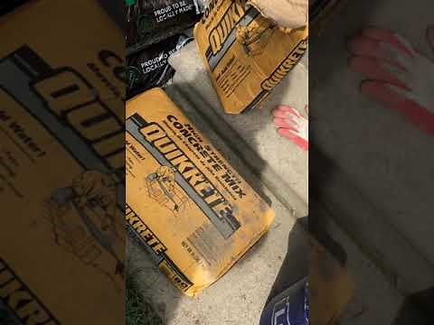 How to mix CONCRETE / QUICKRETE