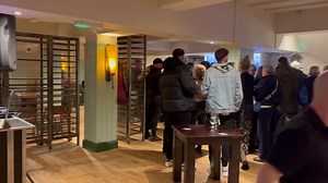 Take a peek inside the beloved Cricketers pub on its grand opening night 👀 🔗 More info here: https://www.echo-news.co.uk/news/24101658.westcliff-cricketers-pub-celebrate-grand-opening--/ | Echo Essex