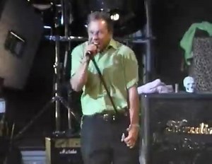 "Gone Away" live at Rain Festival 1998. #TBT | The Offspring