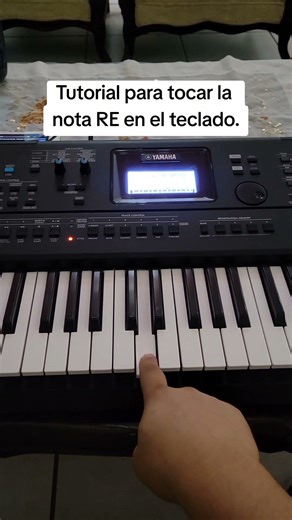 Tutorial para tocar la nota RE en el teclado 😂🔥 #bmusic7