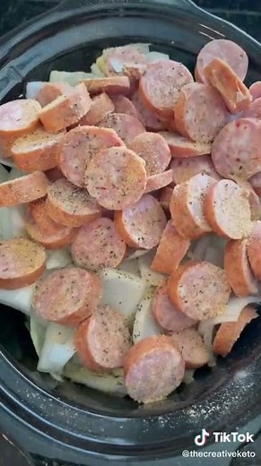 easiest cabbage & sausage keto crockpot recipe by @thecreativeketo
