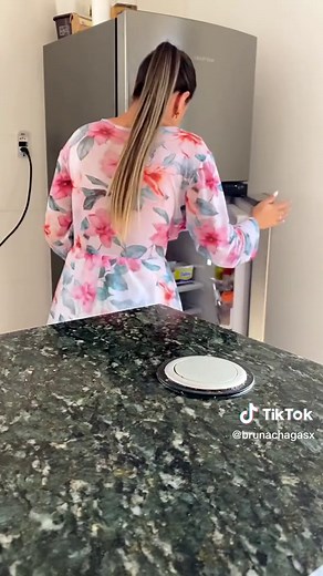 Bolo de Chocolate com Recheio de Brigadeiro de Cream Cheese