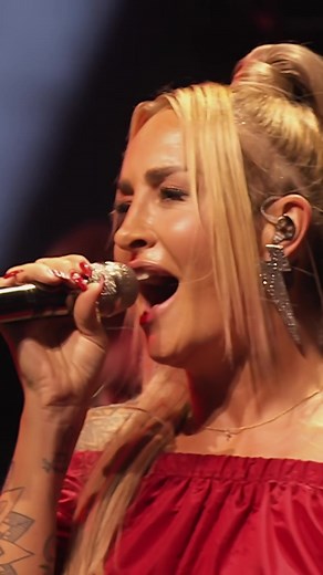 Ring Out the Bells - Merry Xmas Performance by Sarah Connor