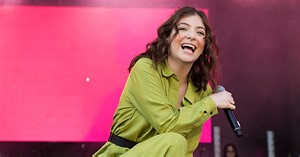 Lorde's New Song "Solar Power" Is Delightfully Baffling The Internet