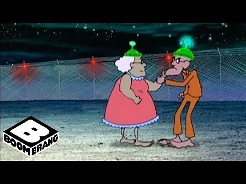 Courage the Cowardly Dog | Rock 'Em Sock 'Em Muriel | Boomerang Official