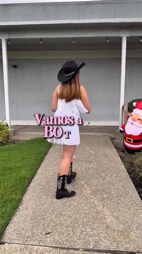 LOS LEYVA WESTERN WEAR | Buscas estreno para este año nuevo? ❤️❤️❤️❤️❤️DISPONIBLE EN NUESTRAS TIENDAS LOCALES Y ONLINE😍 VISÍTANOS ESTA NAVIDAD Y LLÉVATE TUS BOTAS... | Instagram