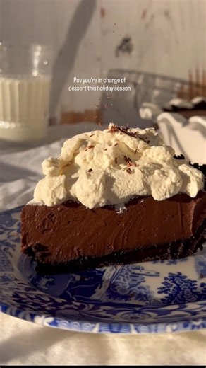 Christina Rossetti on Instagram: "Chocolate cream pie 🤎 Oreo cookie crust, a rich chocolate custard filling and vanilla bean whipped cream. Nothing compares and I truly mean that!! Every time I bring this to a party/holiday it gets devoured. Ingredients: For the crust: 25 Oreo cookies 4 tbsp melted butter For the filling: 1/2 cup sugar 1/4 cup cocoa powder 1/4 tsp kosher salt 2 tbsp corn starch 6 egg yokes from large eggs 2 cups half & half 1/2 cup heavy cream 2 4oz bars of semi sweet chocolate