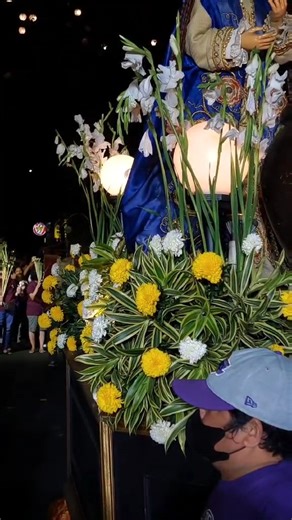 Devotees filled the streets of San Pablo City on Holy Wednesday, April 16, 2025, awaiting the traditional procession of carrozas depicting scenes from the Passion of Christ, a significant observance during the Lenten season. #SemanaSanta2025 | via Jonathan Cellona, ABS-CBN News | ABS-CBN News