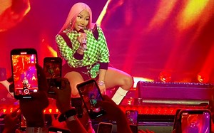 YoungMoneyReunion合体 Drake联手Nicki Minaj &Lil Wanye最新加拿大演唱会