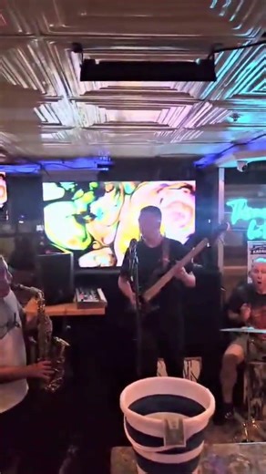 Hurricane's bar in Hb every Tuesday at 7pm! #bass #fyp