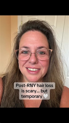 If you’re in the thick of post-op hair loss… hear this 🤍 It doesn’t last forever. Healing after RNY isn’t just what you see on the outside. It’s hitting your protein goals, staying hydrated, taking your vitamins and giving your body time to rebuild. Regrowth takes patience, grace and support… and Nutrafol has been part of mine 🌱 You don’t have to navigate this season alone. ✨ If you’re looking for guidance, reassurance or balance in your bariatric journey, I’m here to support you. Small steps.