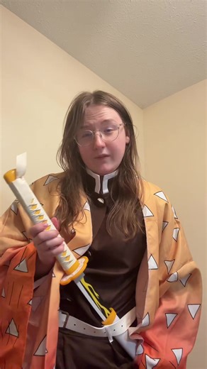 Can we have a moment for the cosplay sword 👏 #zenitsu #demonslayer #zenitsuagatsuma #agatsumazenitsu #anime