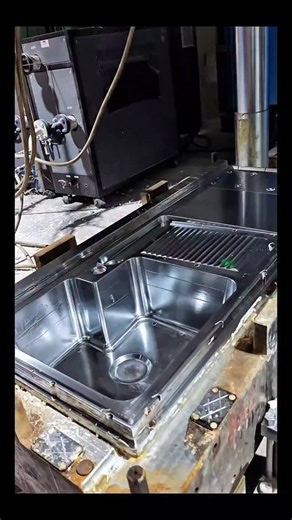 Real Engineerings | Engineering & Technology & Gadgets & DIY on Instagram: "Compression Molding Mastery: From Mix to Masterpiece! 🏗️🚿 ​Witness the incredible transformation of raw composite material into a durable, sleek kitchen sink through the power of Compression Molding! This process is the gold standard for creating high-strength, complex shapes. ​The Science of Shaping Unlike injection molding, this technique uses a pre-heated mold and vertical pressure to form the product: ​The Charge (